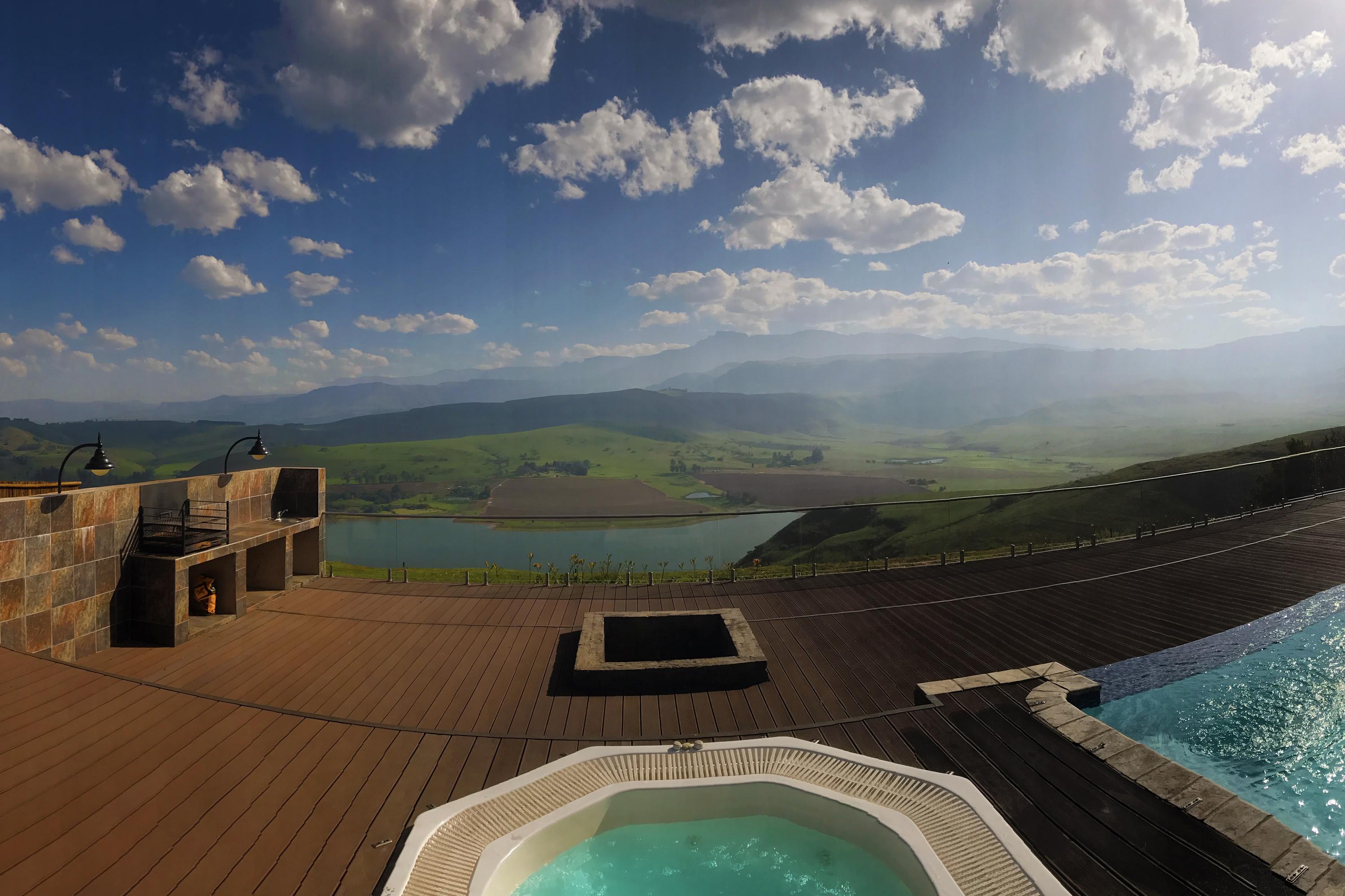 Cayley Mountain Resort Champagne Valley Buitenkant foto