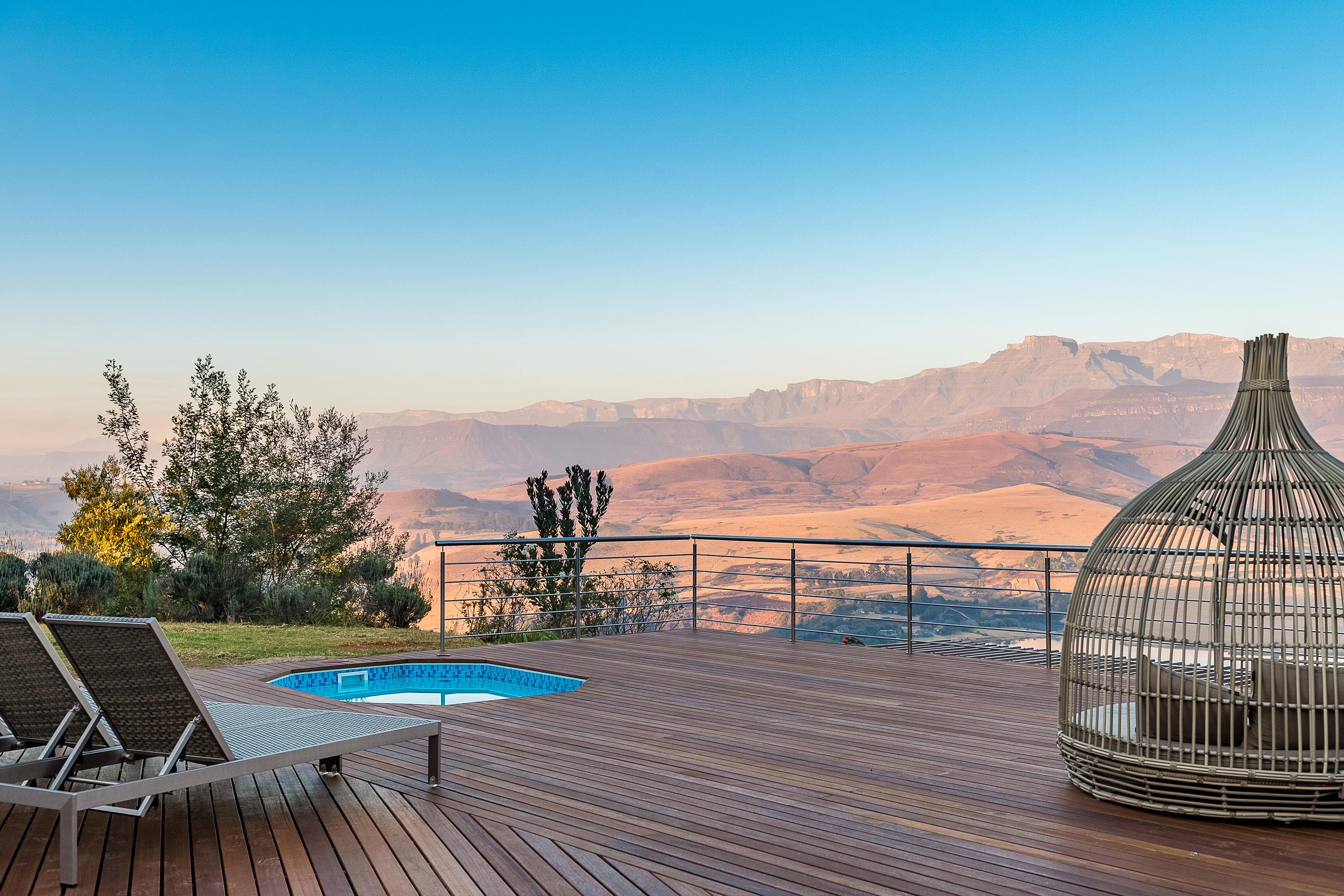 Cayley Mountain Resort Champagne Valley Buitenkant foto